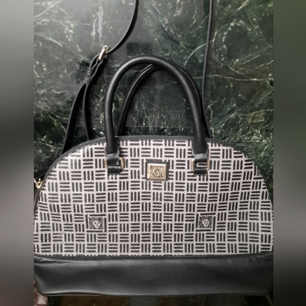ANNE KLEIN dome style purse